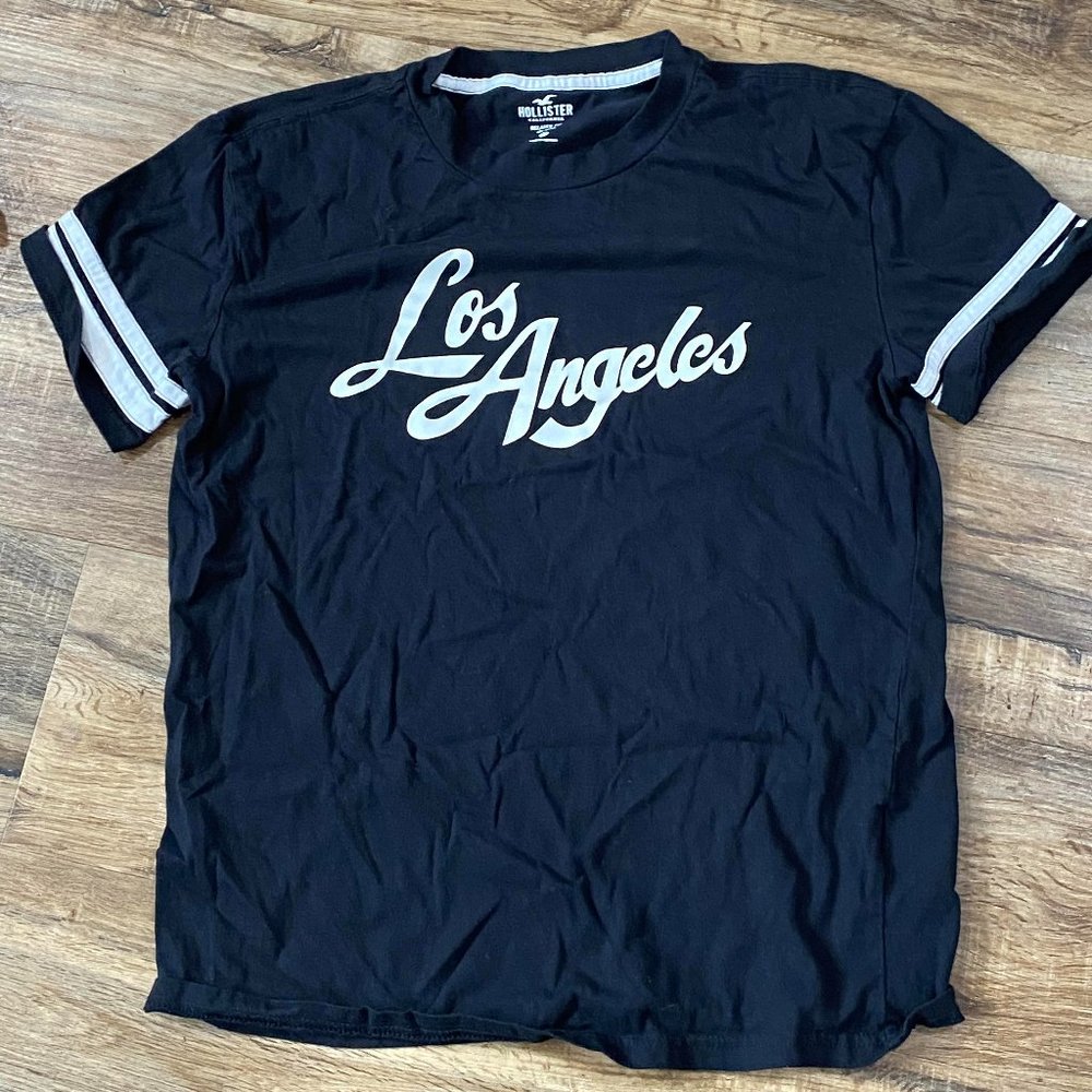 (NEW) L.A Hollister Shirt (boys XS)